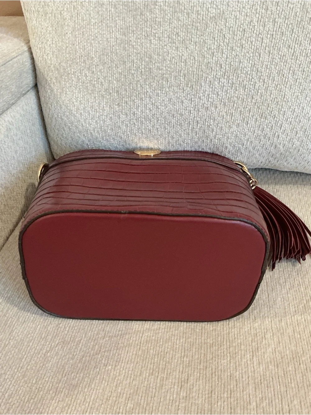 NWT Michael Kors Bea Medium Croc-Embossed Leather Bucket Bag - Burgundy